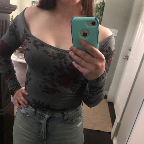 American eagle tight fit long sleeve - Picture 2 of 7